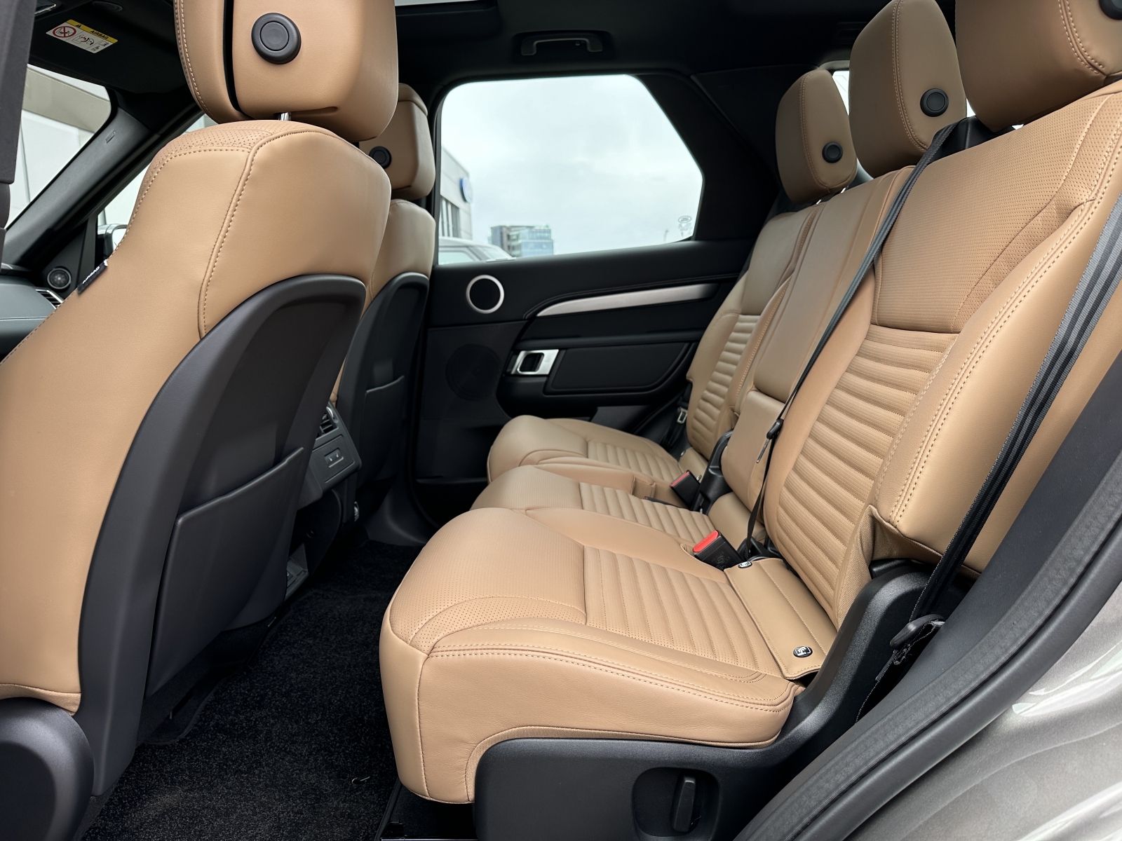 Land Rover Discovery D350 Dynamic HSE