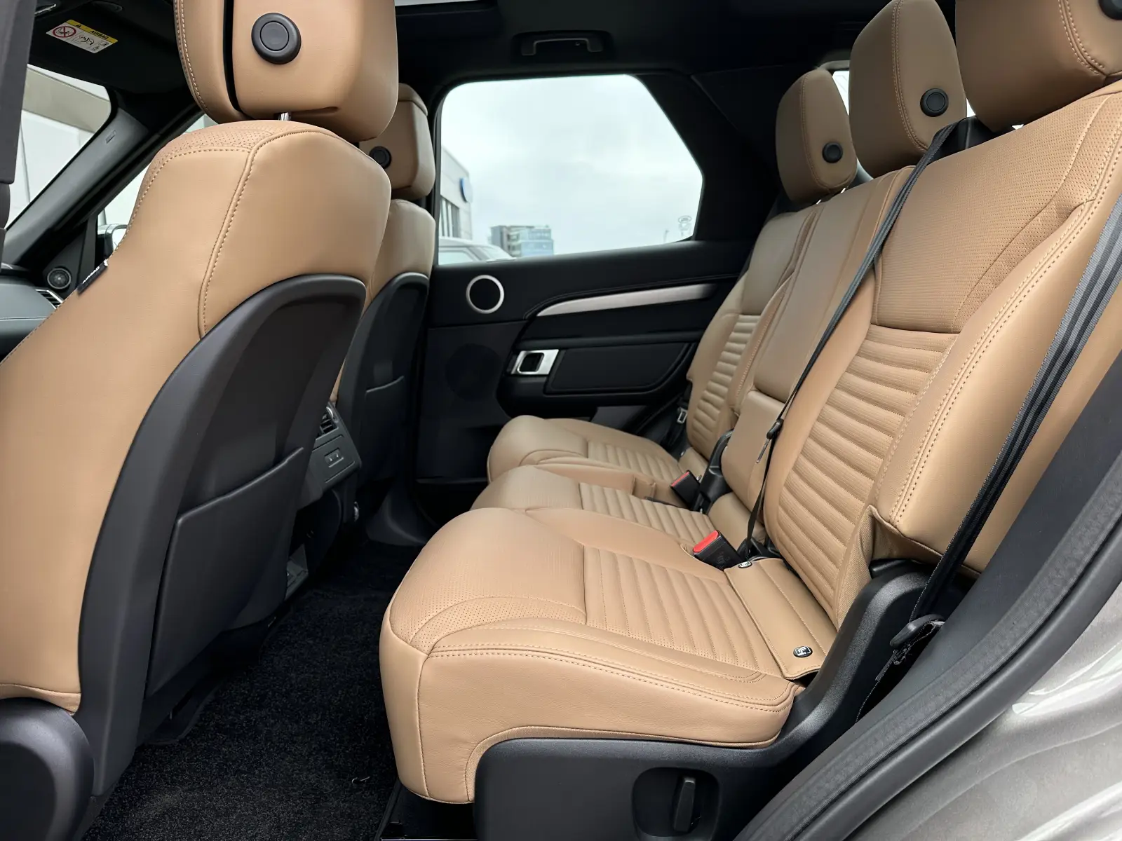 Land Rover Discovery D350 Dynamic HSE