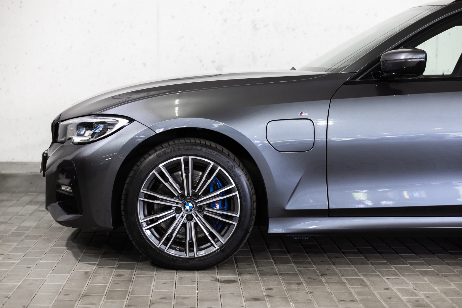 BMW 330 e