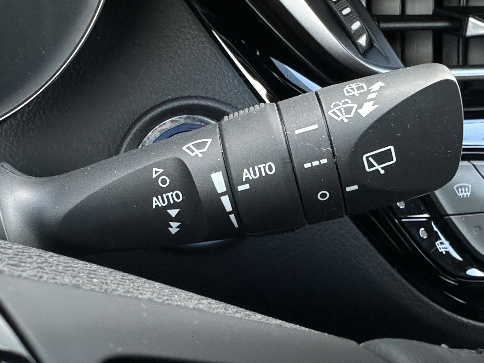 Toyota C-HR Hybrid