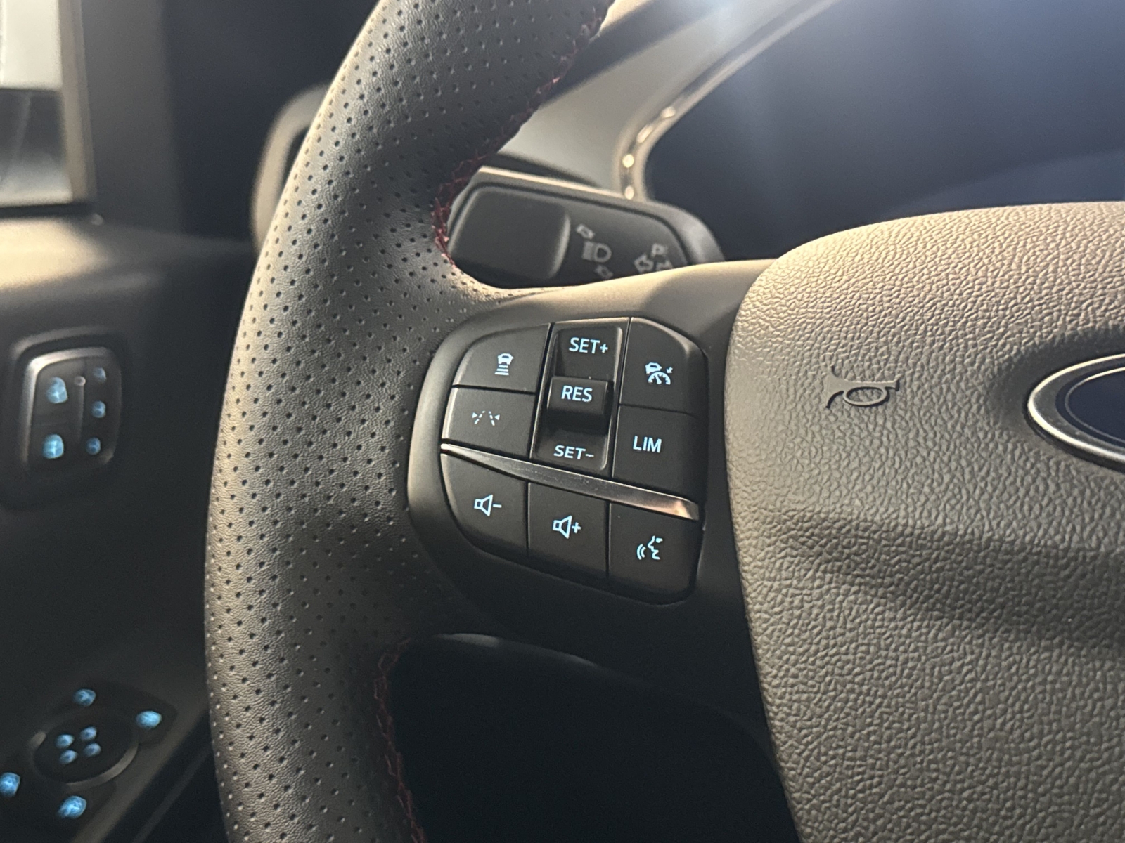 Ford Kuga ST-Line X, Full Hybrid