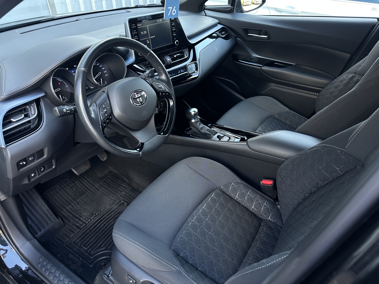 Toyota C-HR Hybrid