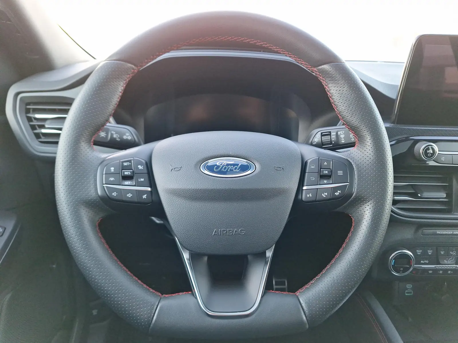 Ford Kuga ST-line PHEV