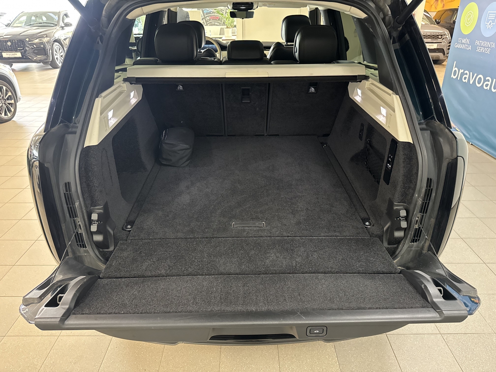 Land Rover Range Rover P400 MHEV HSE