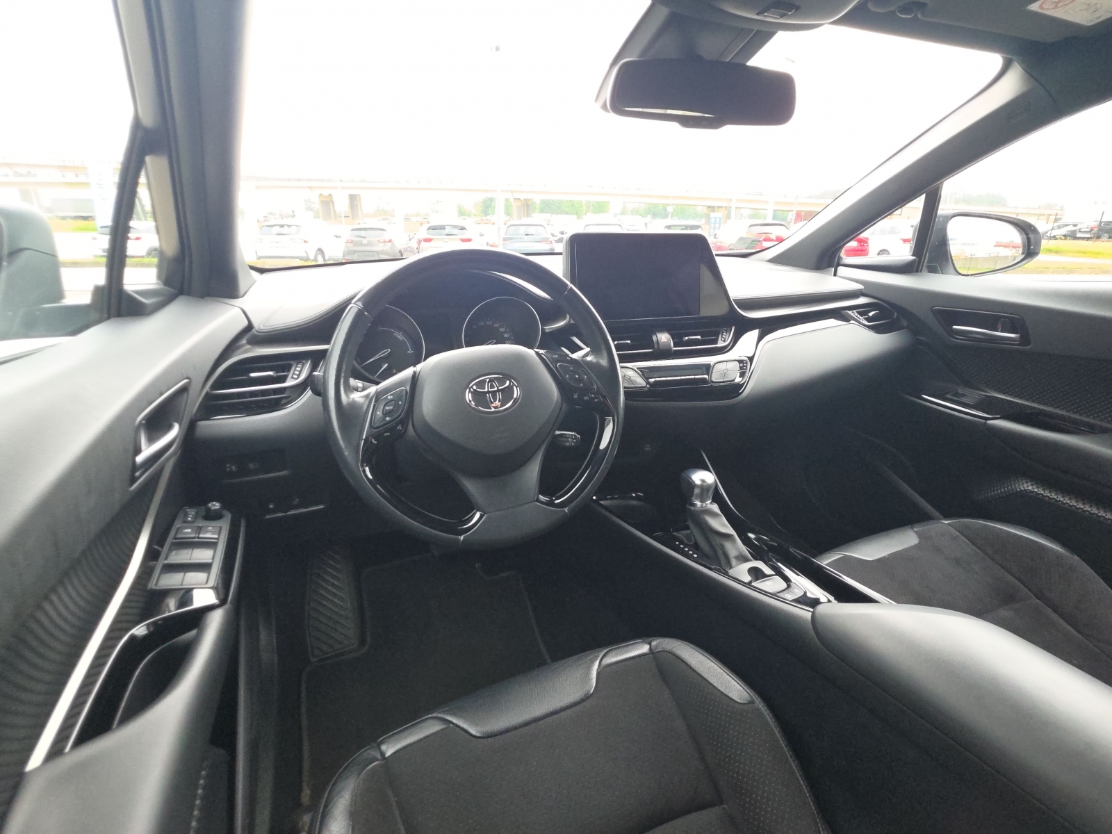 Toyota C-HR Hybrid
