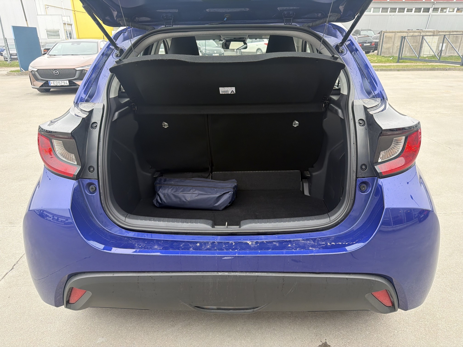 Mazda 2 Centre-line