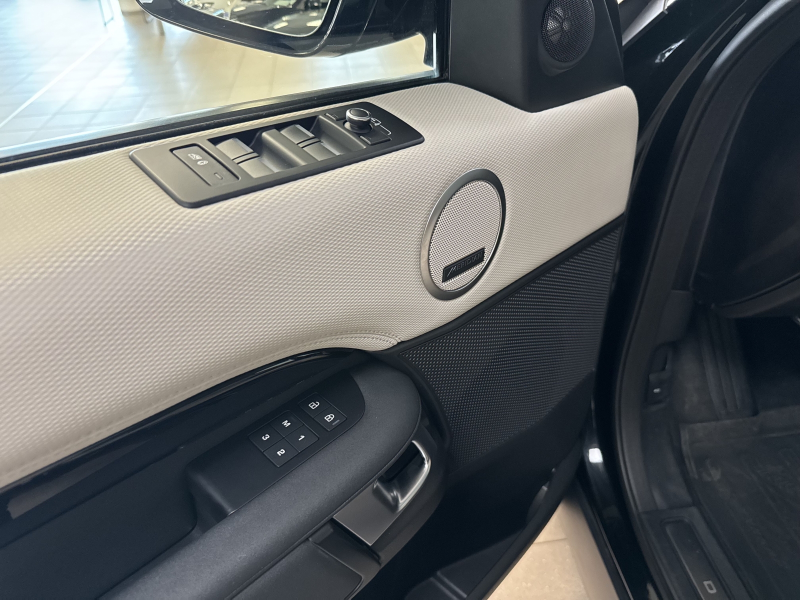 Land Rover Discovery SE  MEHV D250