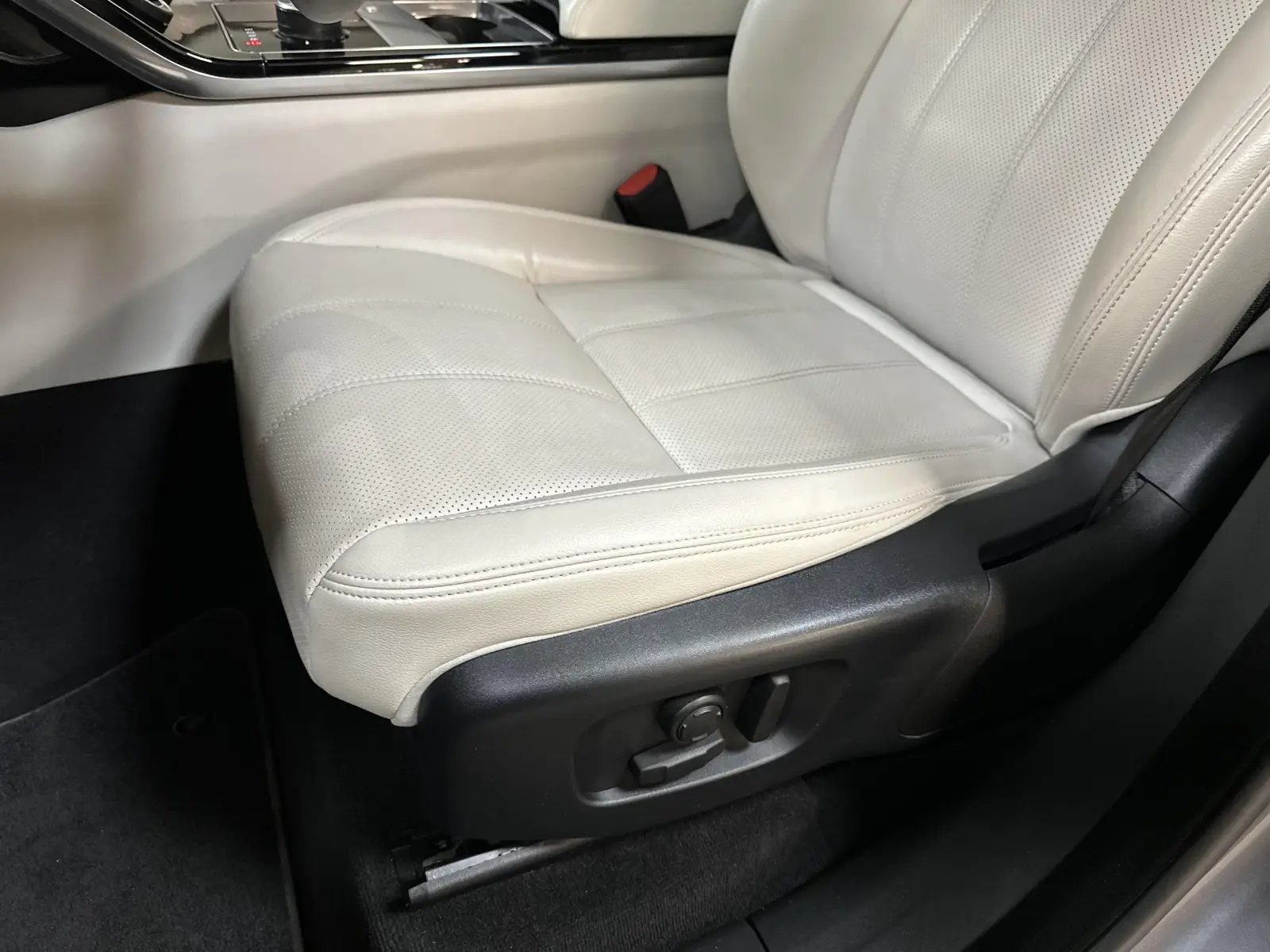 Land Rover Range Rover Velar R-Dynamic S