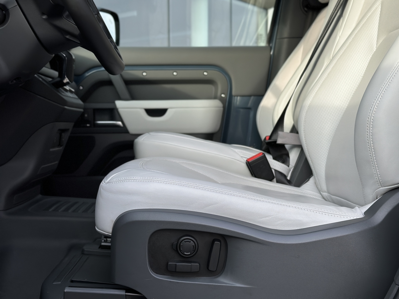 Land Rover Defender DEFENDER 90 D250 X-DYNAMIC HSE