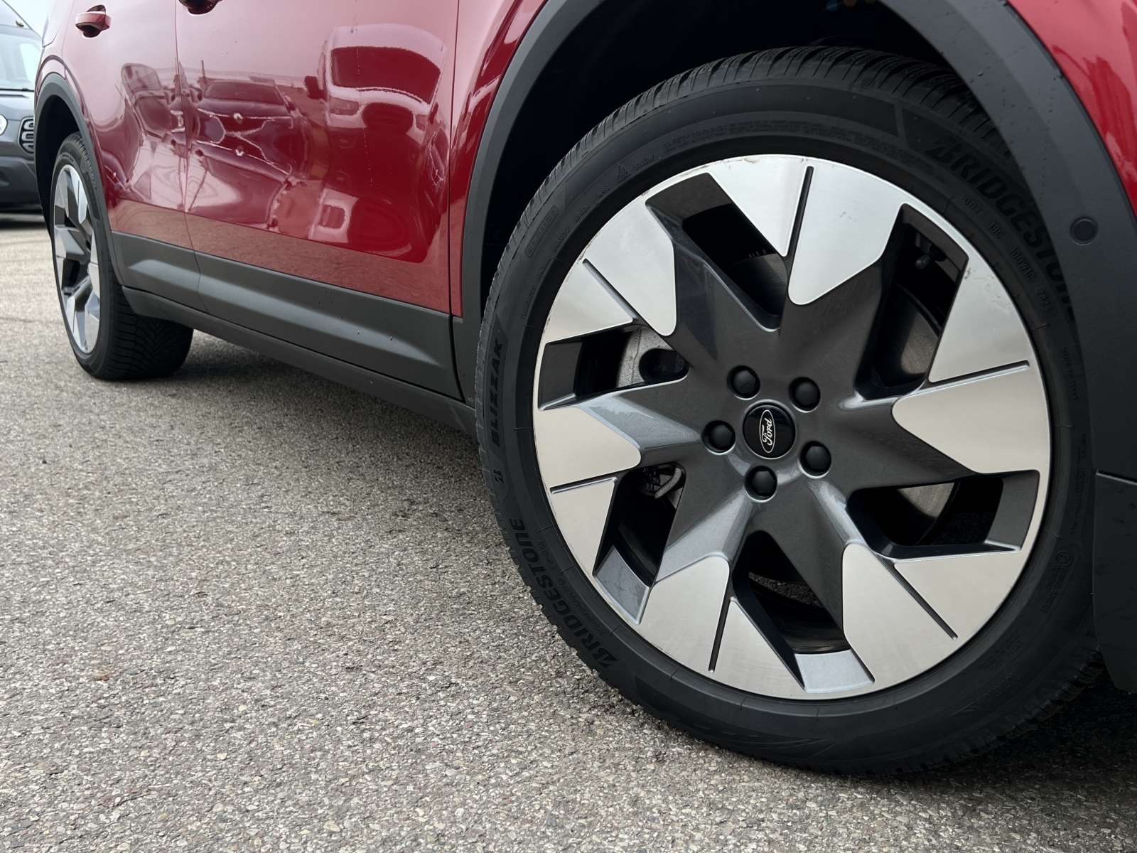 Ford Explorer Premium Extended Range AWD