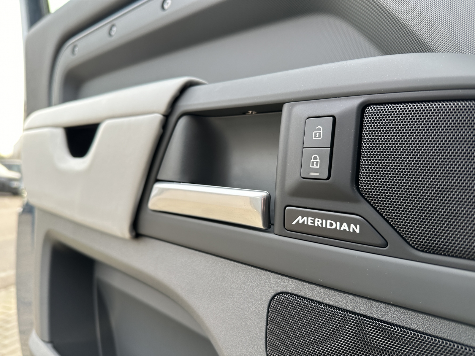 Land Rover Defender DEFENDER 90 D250 X-DYNAMIC HSE