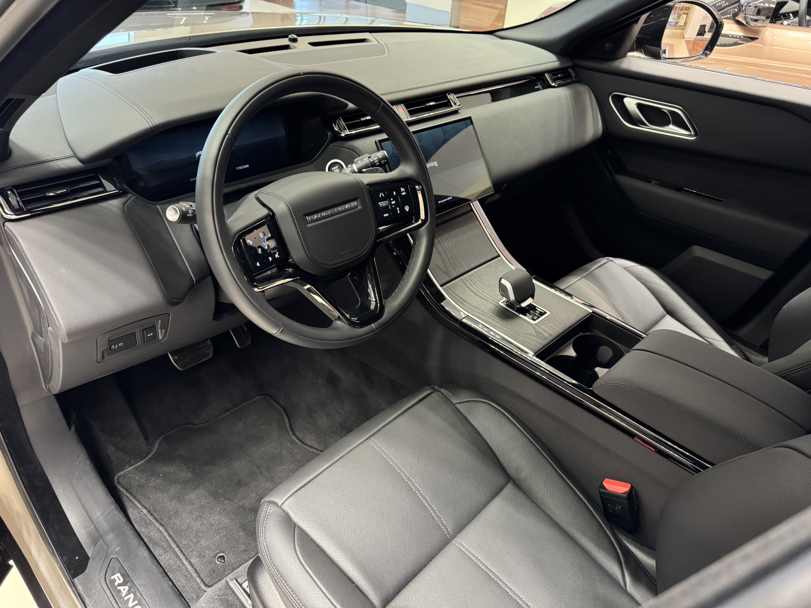 Land Rover Range Rover Velar Dynamic SE D300 MHEV