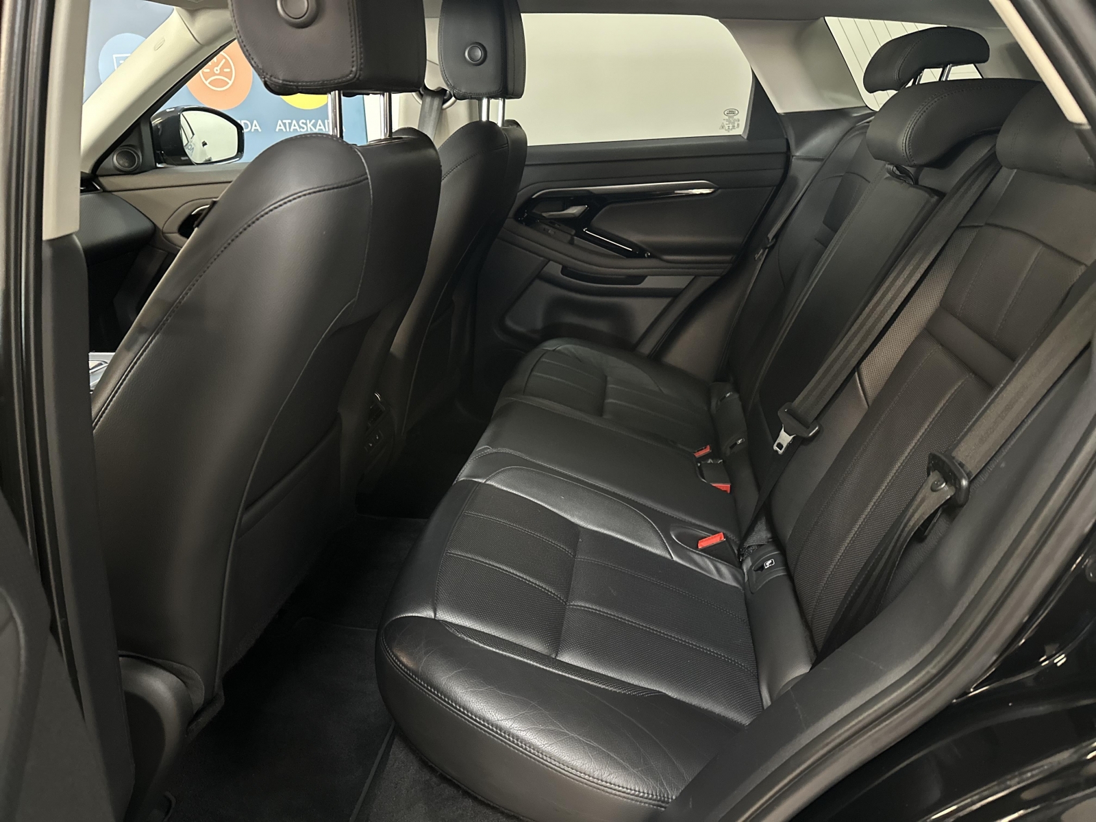 Land Rover Range Rover Evoque S Launch Edition MHEV AWD A9