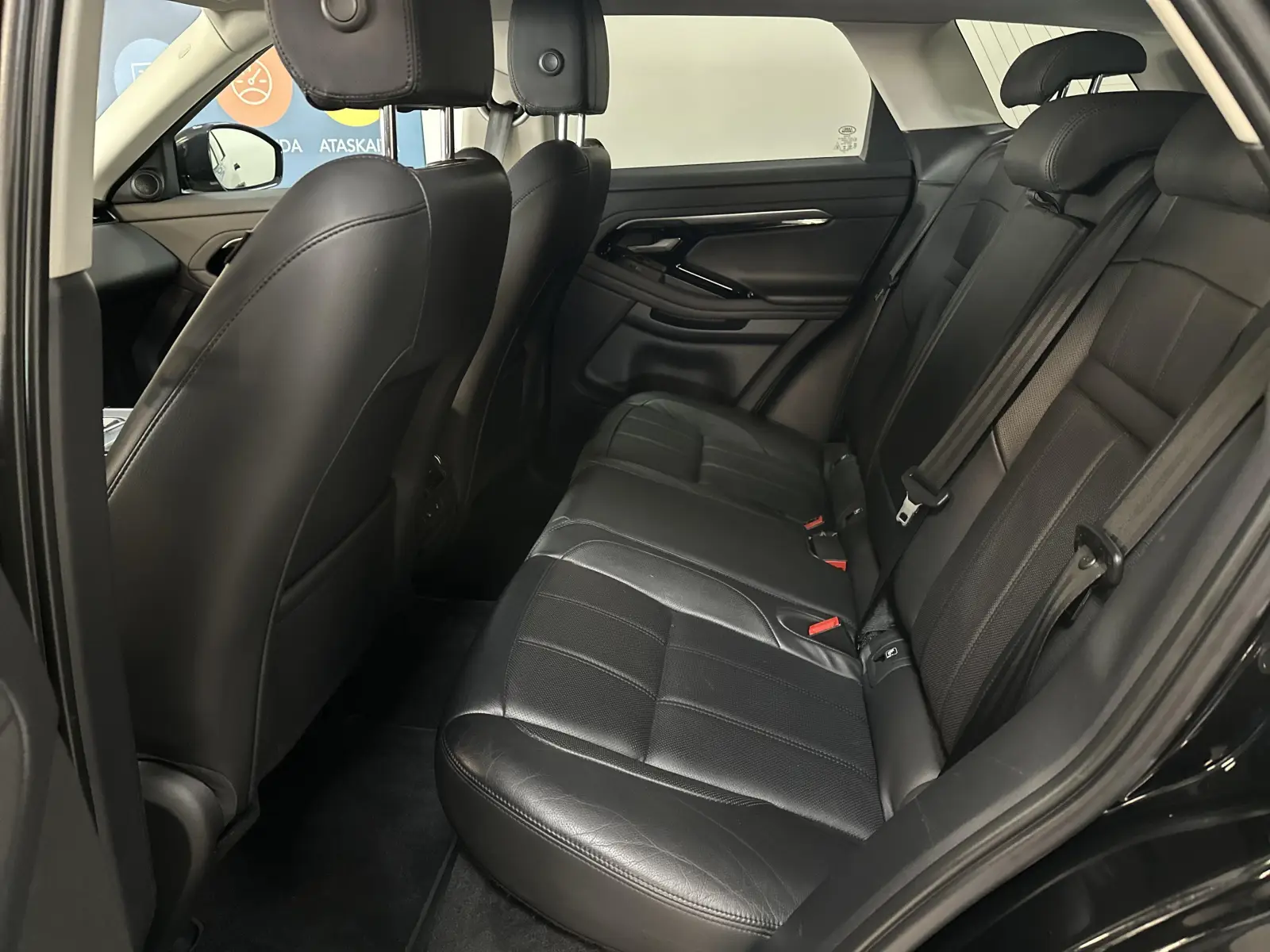 Land Rover Range Rover Evoque S Launch Edition MHEV AWD A9