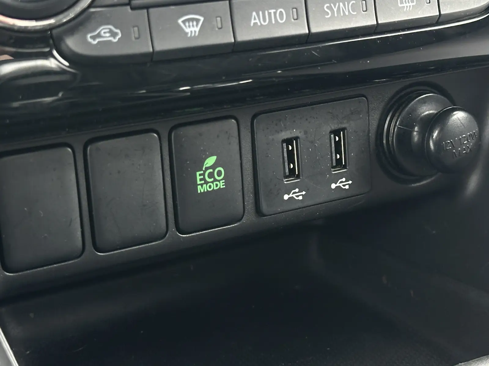 Mitsubishi Eclipse Cross Intense 4WD