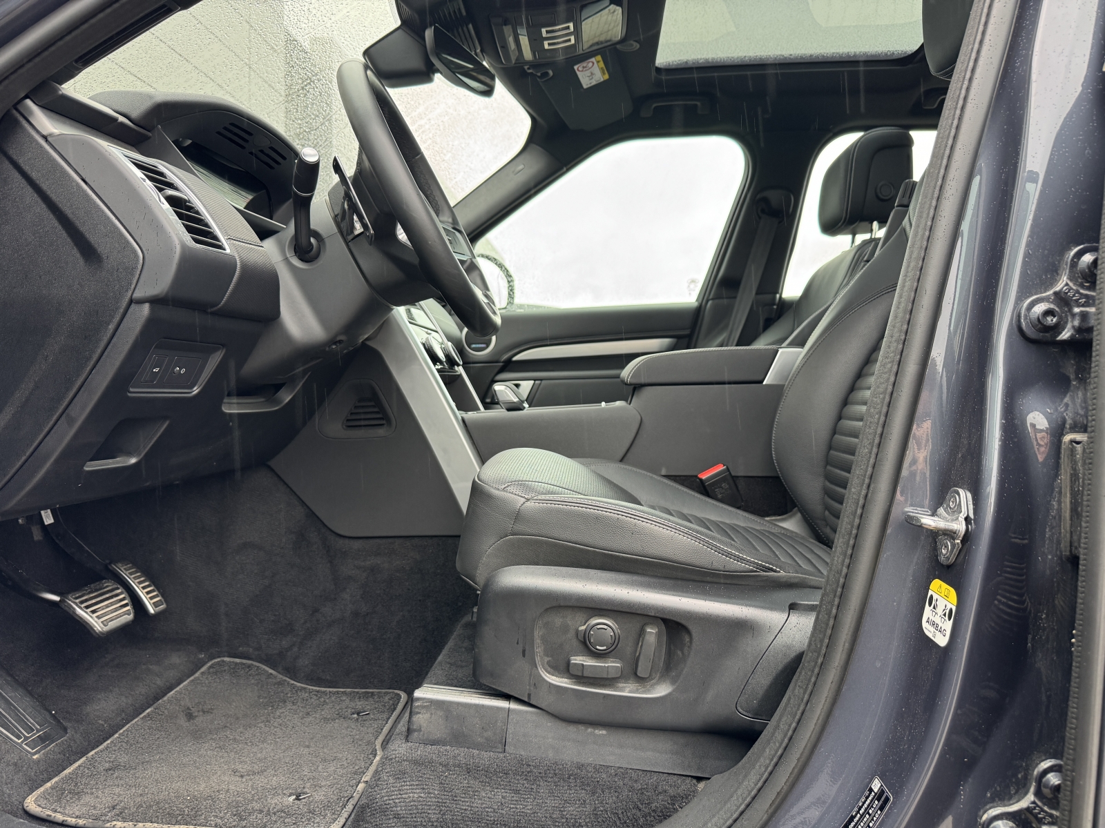 Land Rover Discovery D250 Dynamic SE 3.0