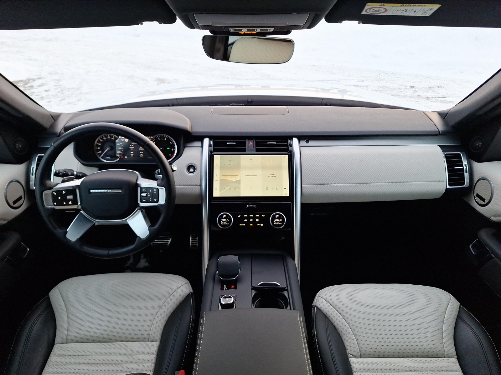 Land Rover Discovery SE R-Dynamic