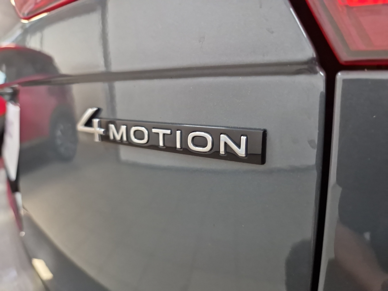 Volkswagen Tiguan 4Motion R-Line