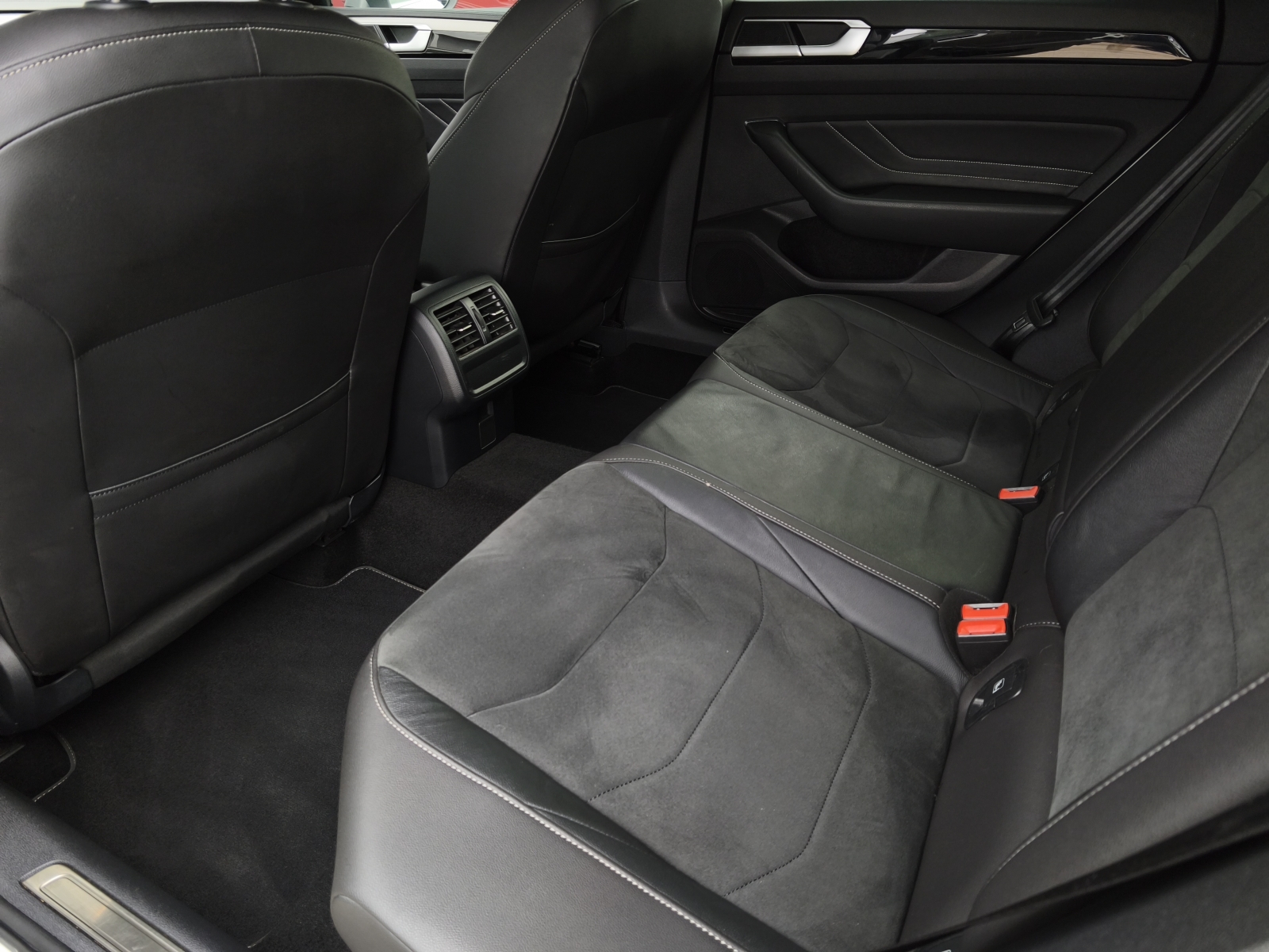 Volkswagen Arteon R-Line