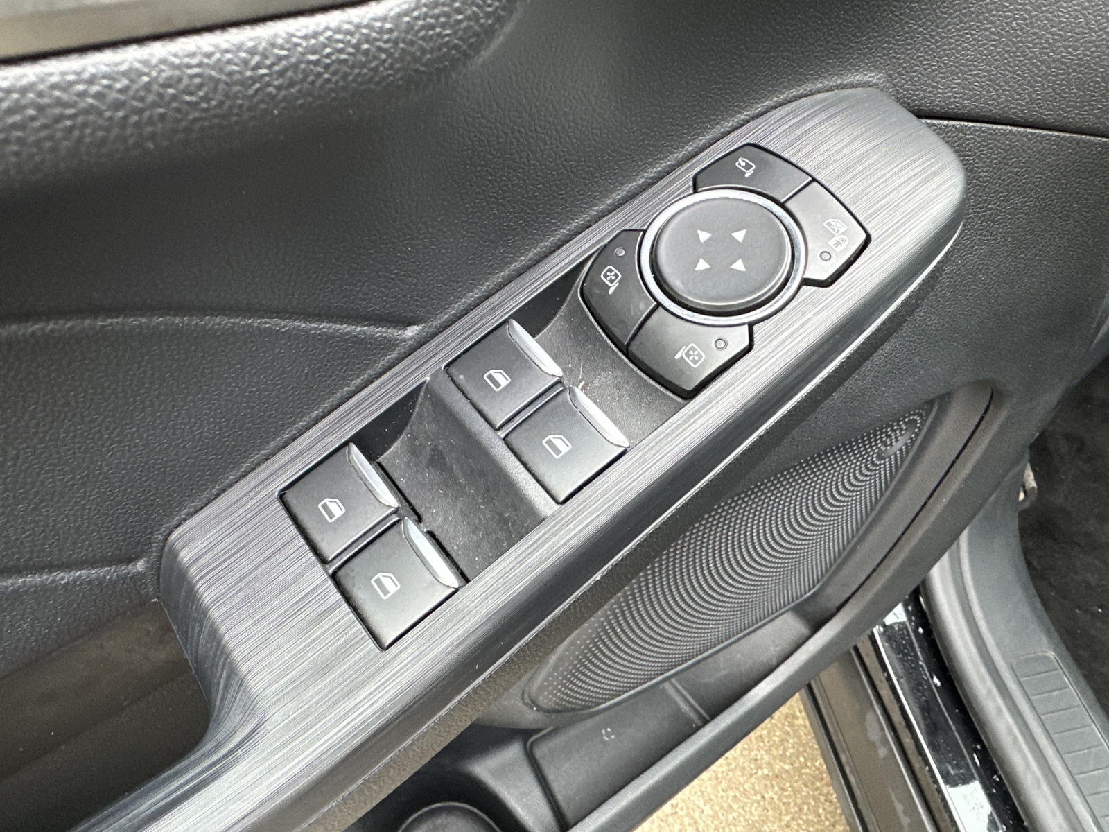 Ford Kuga TITANIUM 2,5 L DURATEC PLUG-IN HYBRID 225 AG CVT