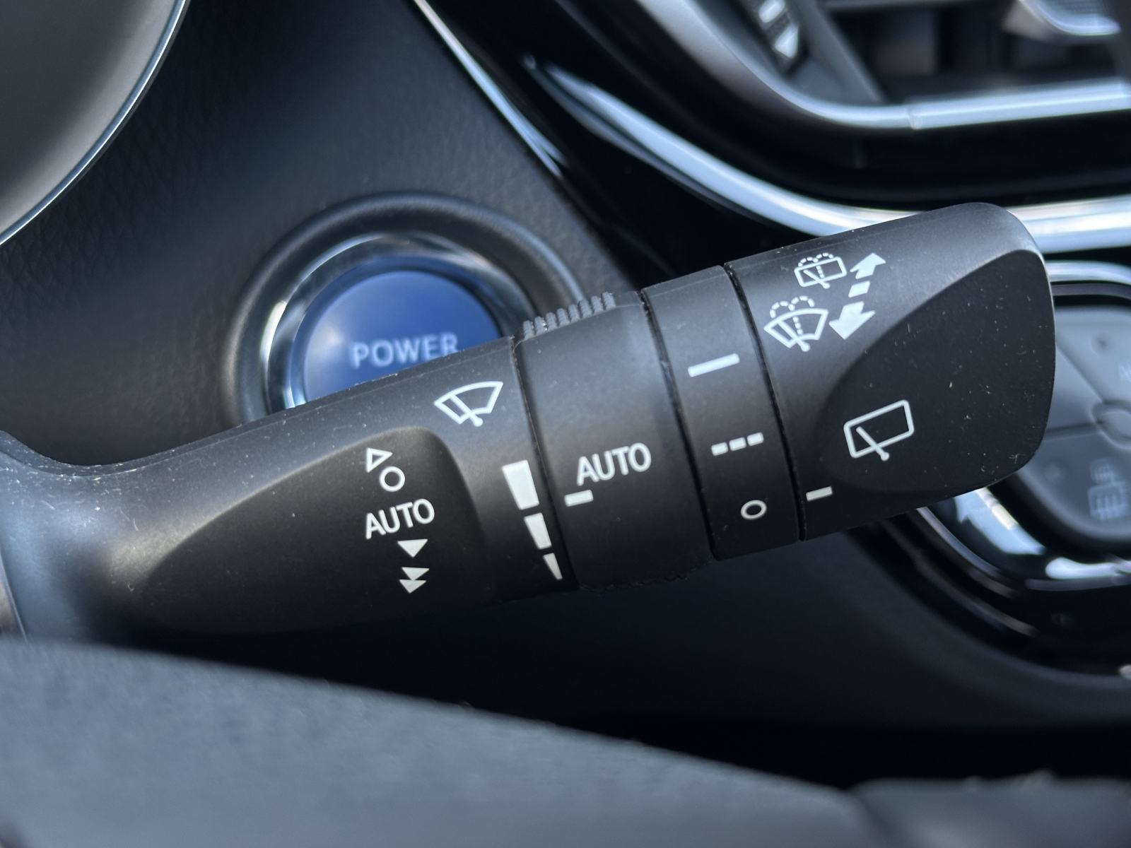 Toyota C-HR Hybrid