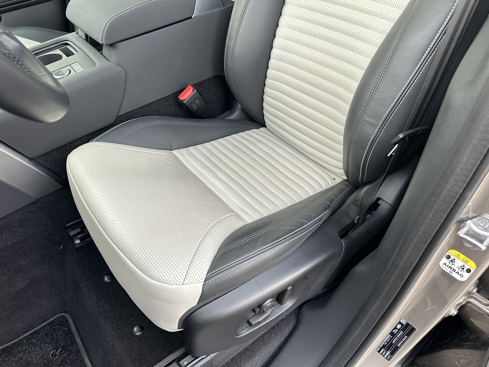 Land Rover Discovery D350 DYNAMIC HSE