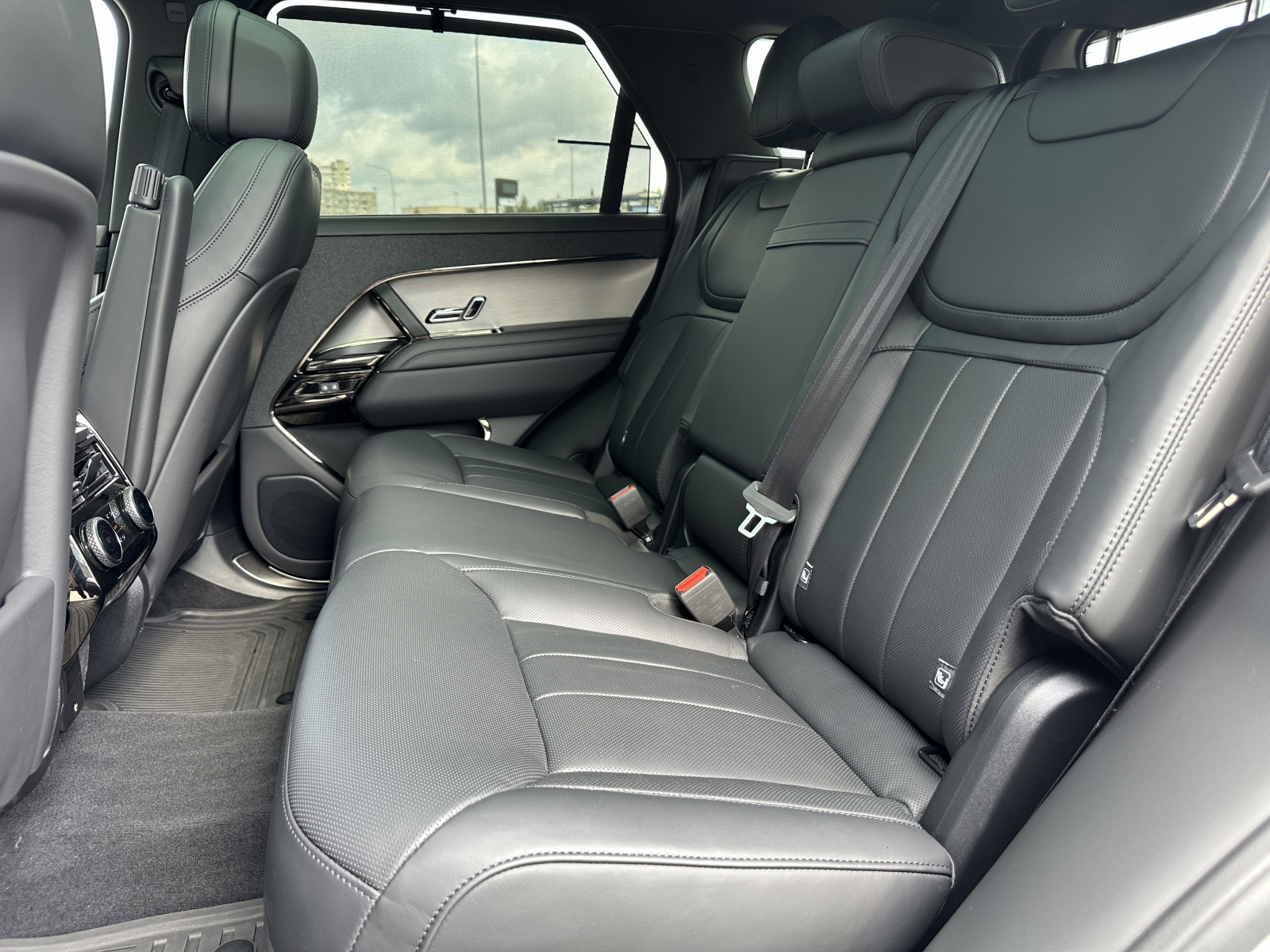 Land Rover Range Rover Sport PHEV DYNAMIC HSE