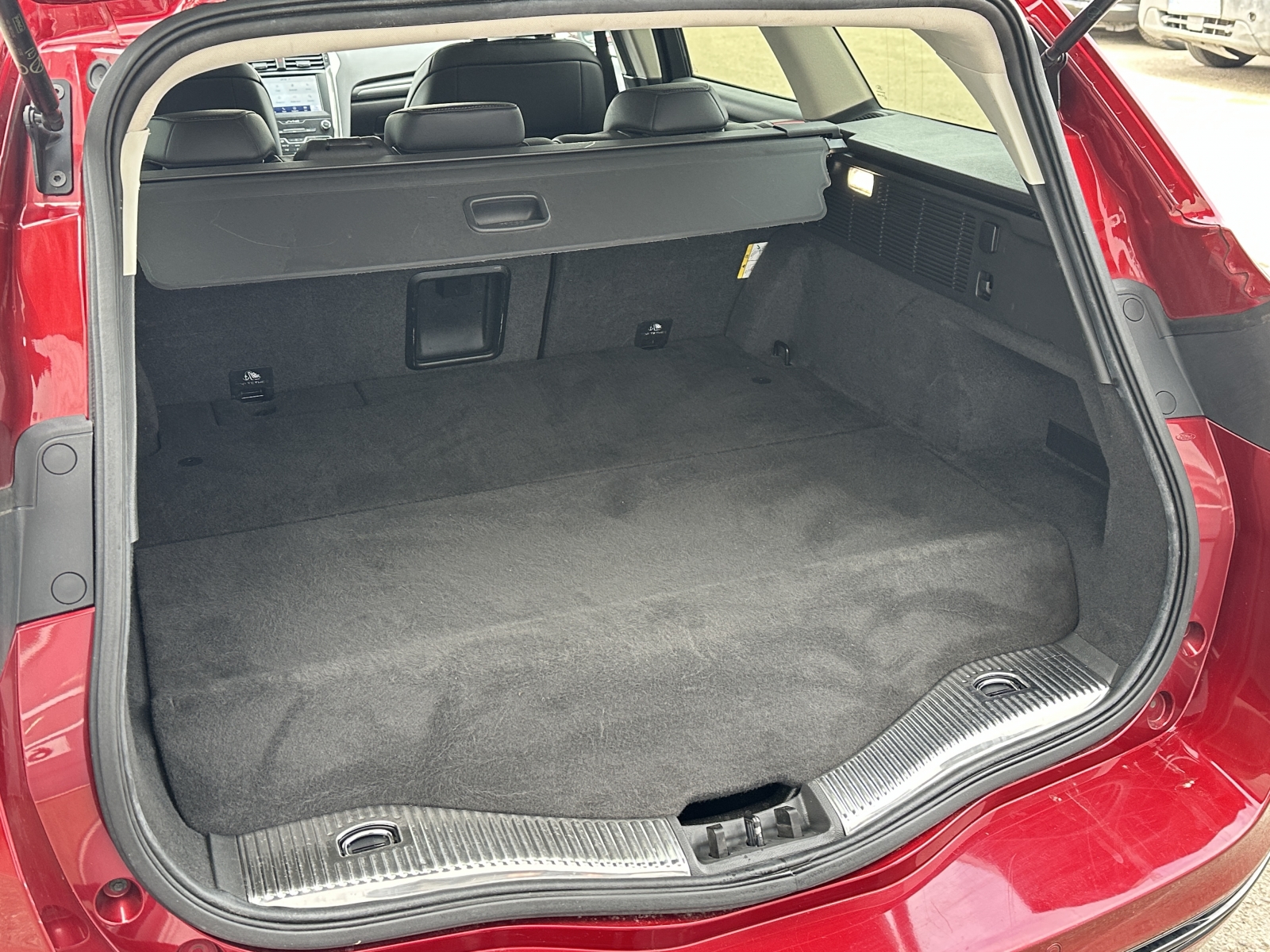 Ford Mondeo Tintaium Hybrid