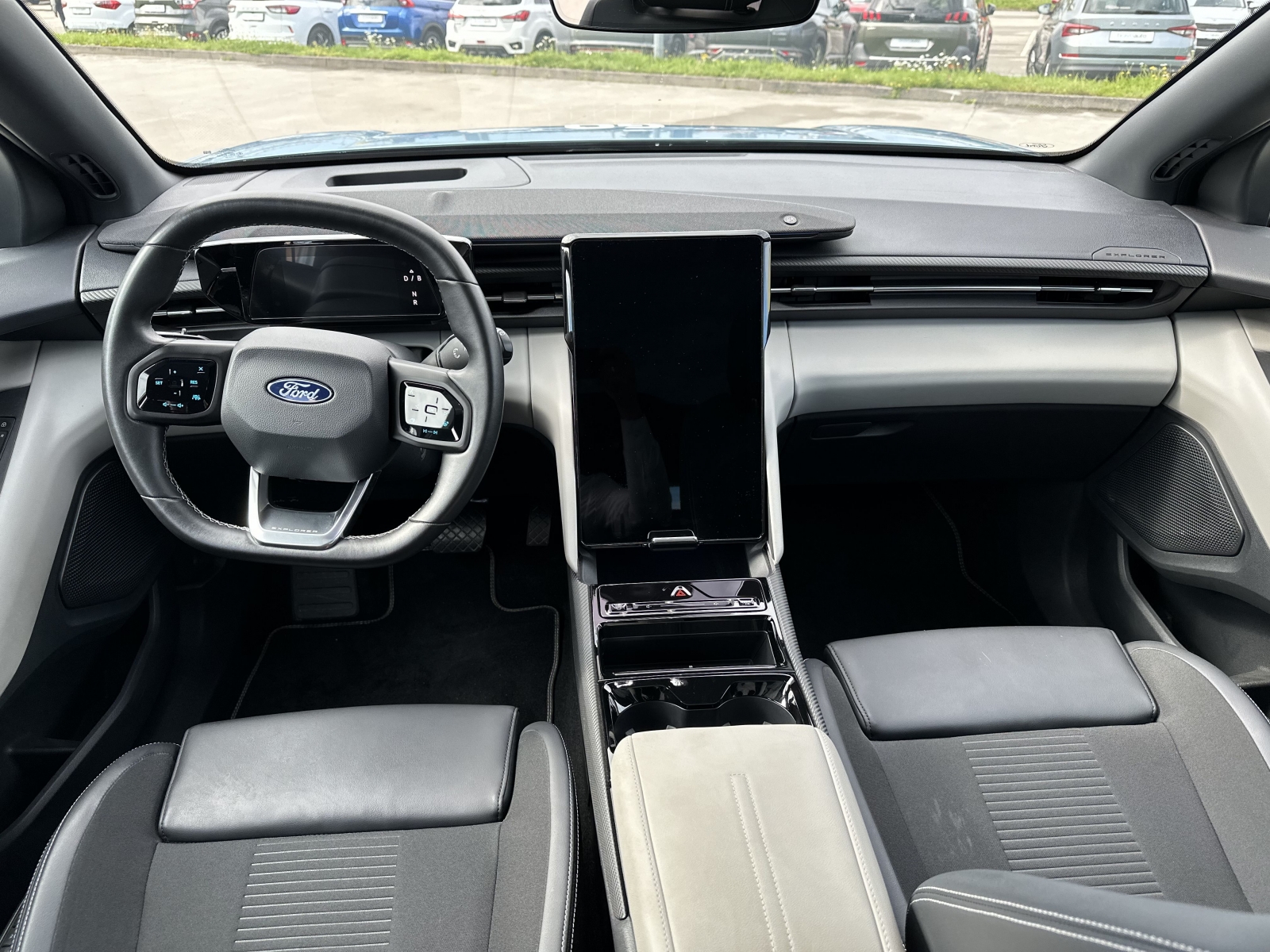 Ford Explorer Premium Extended Range AWD 250Kw