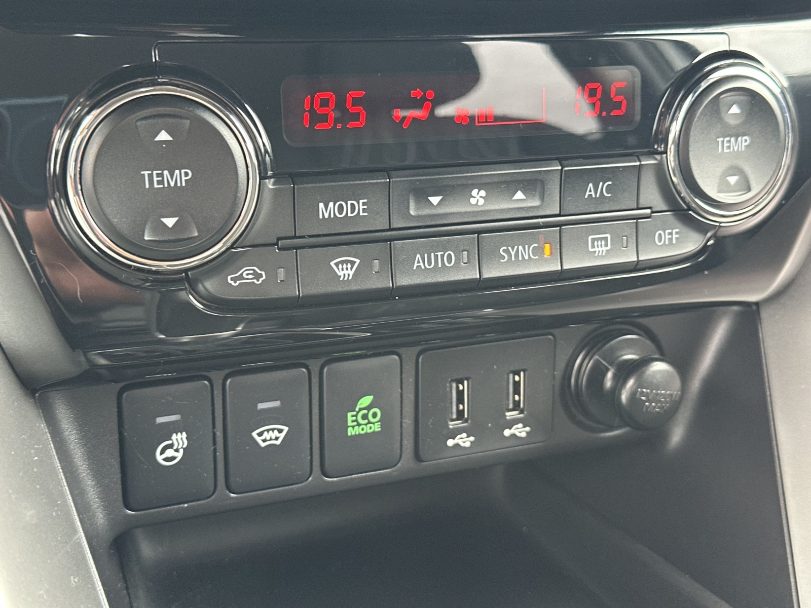 Mitsubishi Eclipse Cross INTENSE