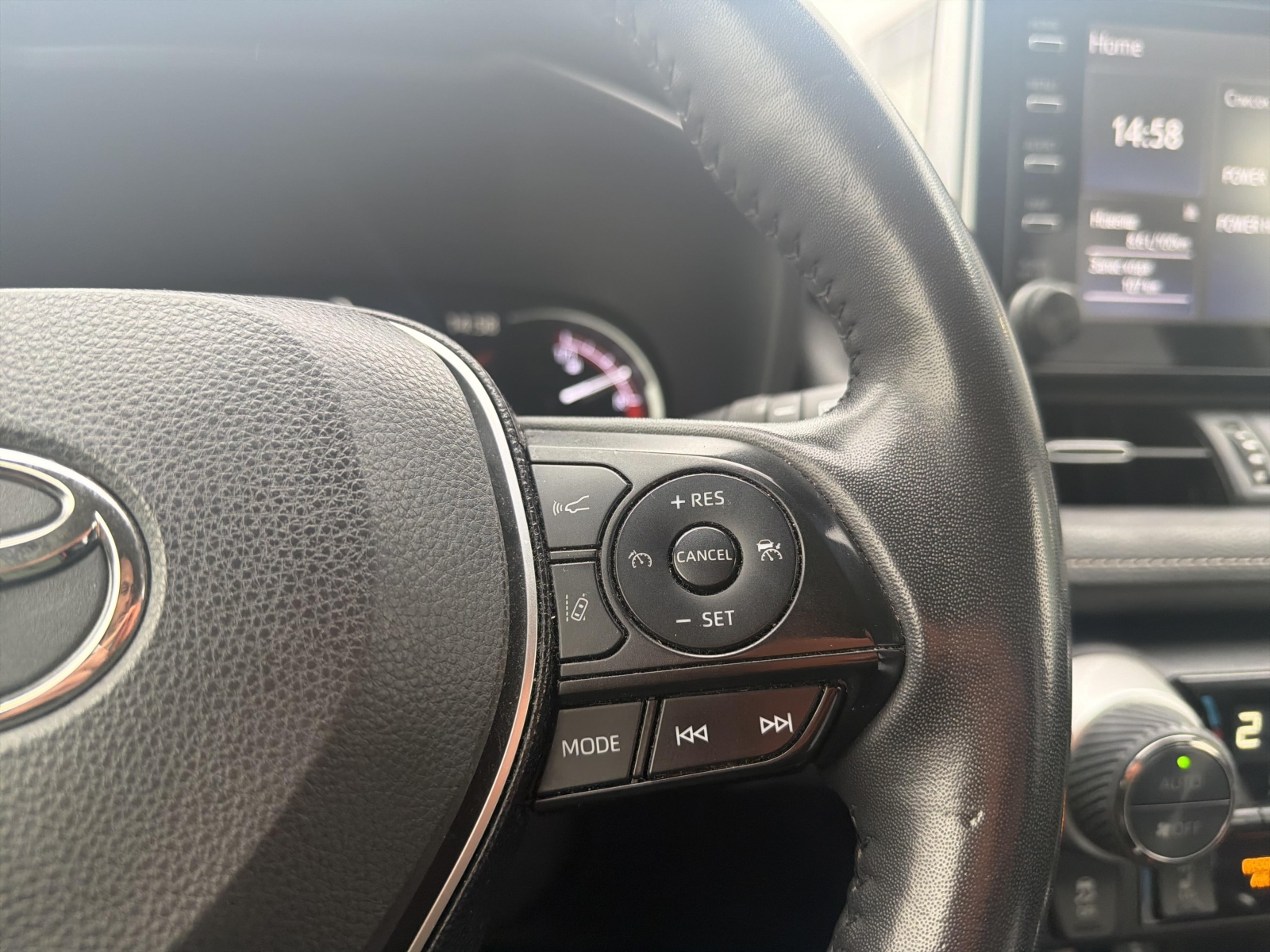 Toyota RAV4 Luxury Plus