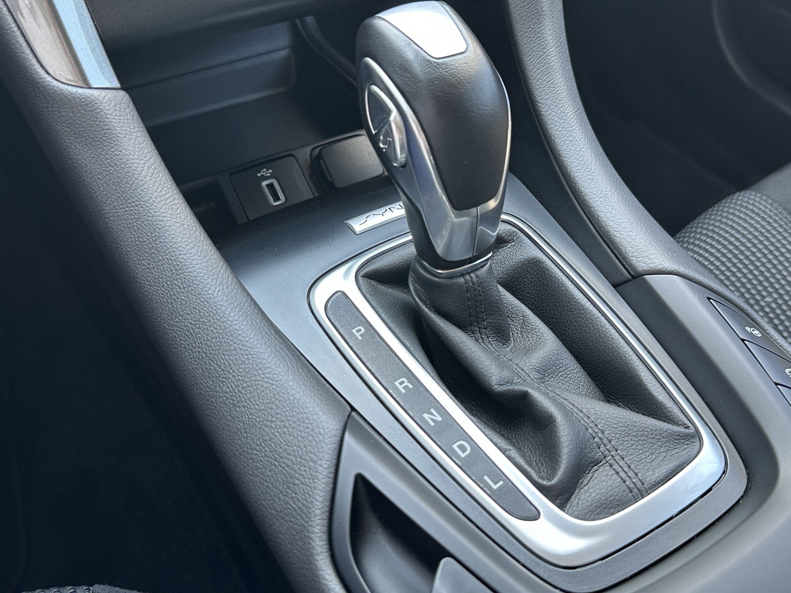 Ford Mondeo Hybrid