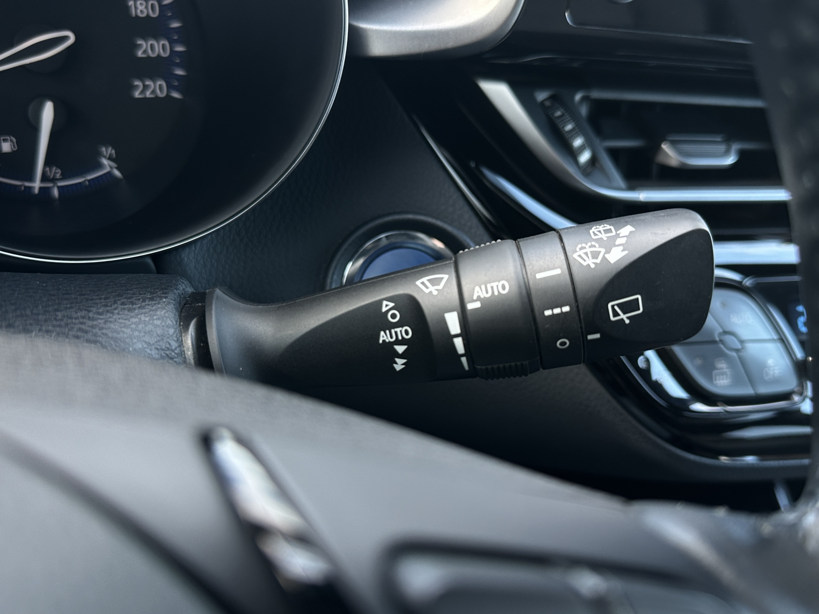 Toyota C-HR Hybrid