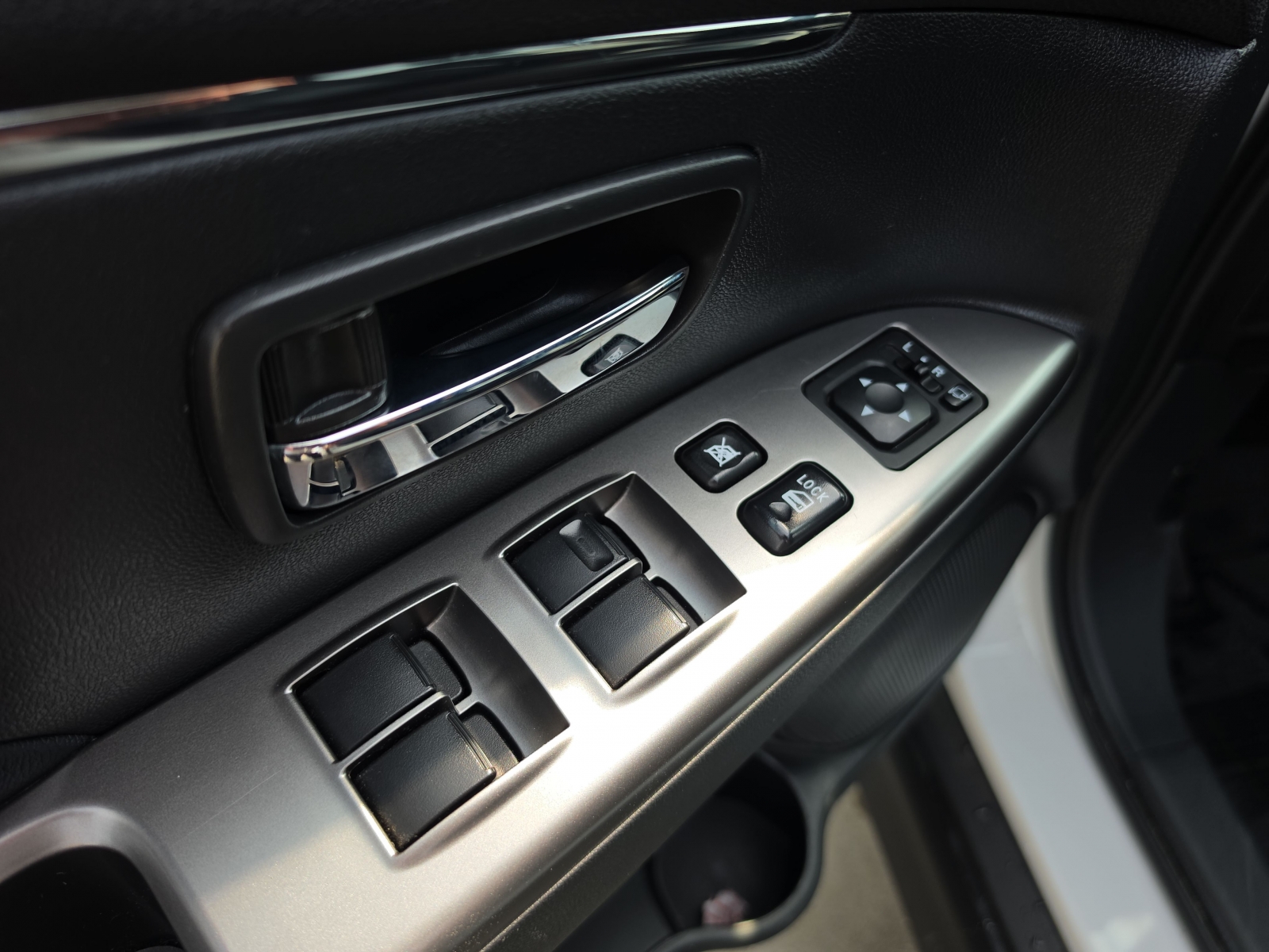 Mitsubishi ASX Blackout