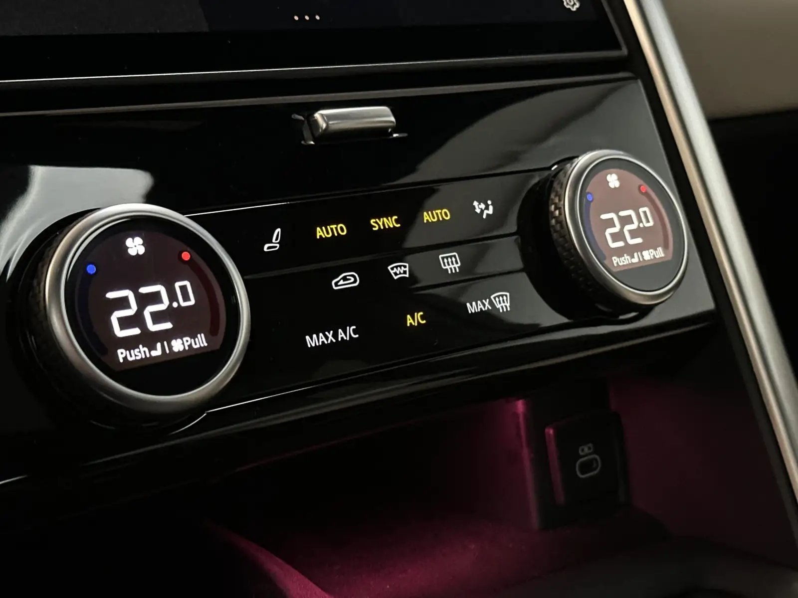 Land Rover Discovery D300 Metropolitan