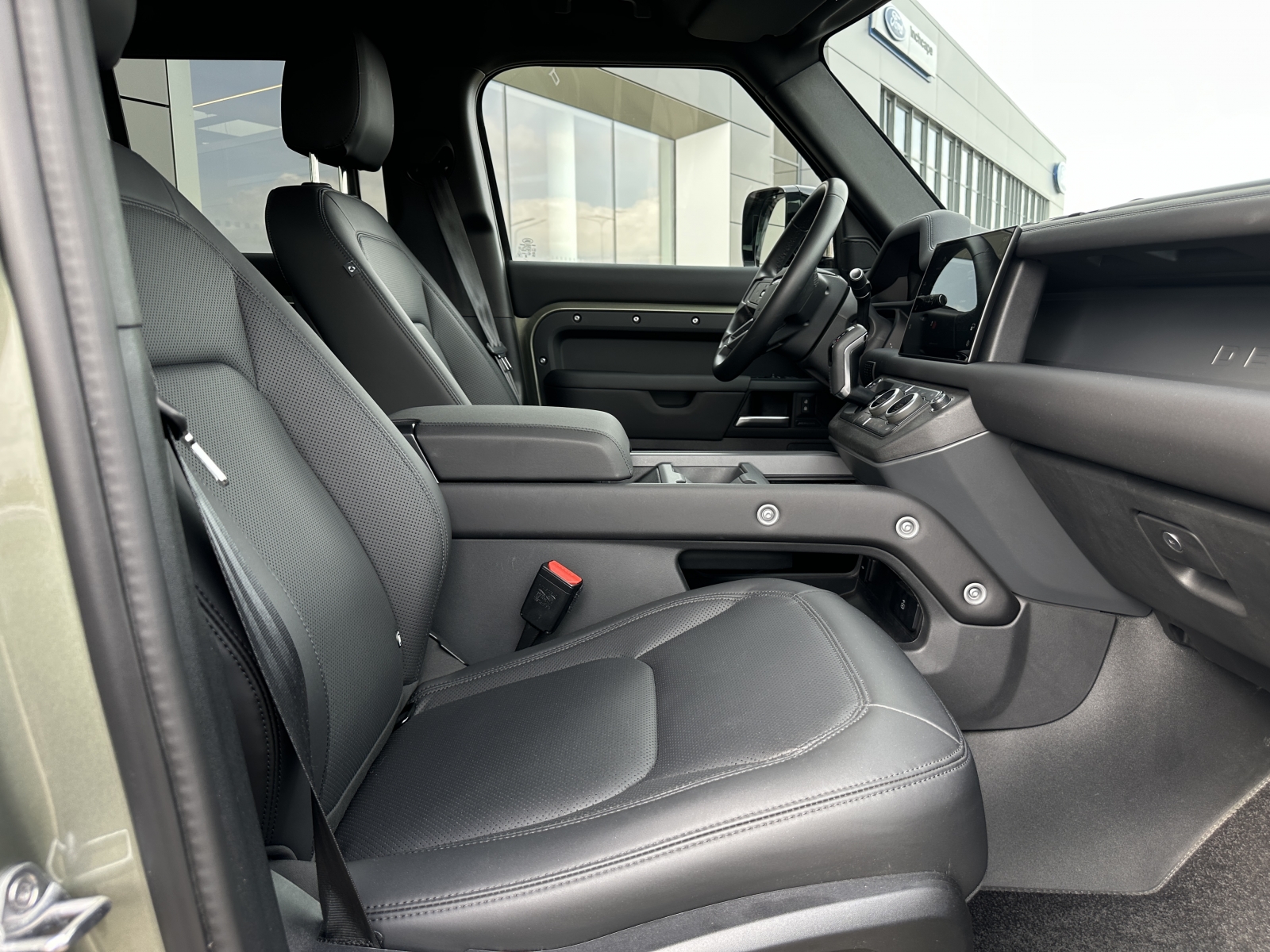 Land Rover Defender X-DYNAMIC SE