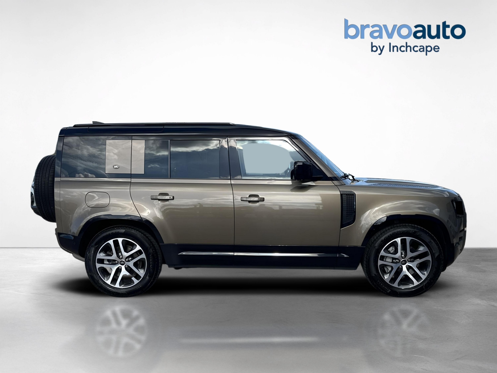 Land Rover Defender 110 D300 MHEV X-Dynamic SE