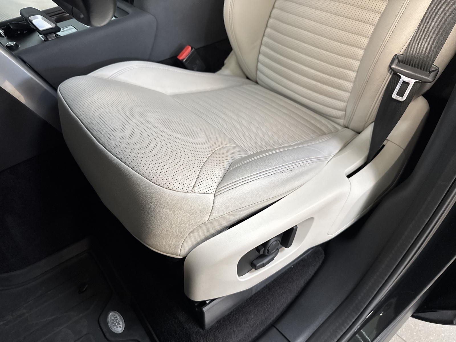 Land Rover Discovery SE  MEHV D250
