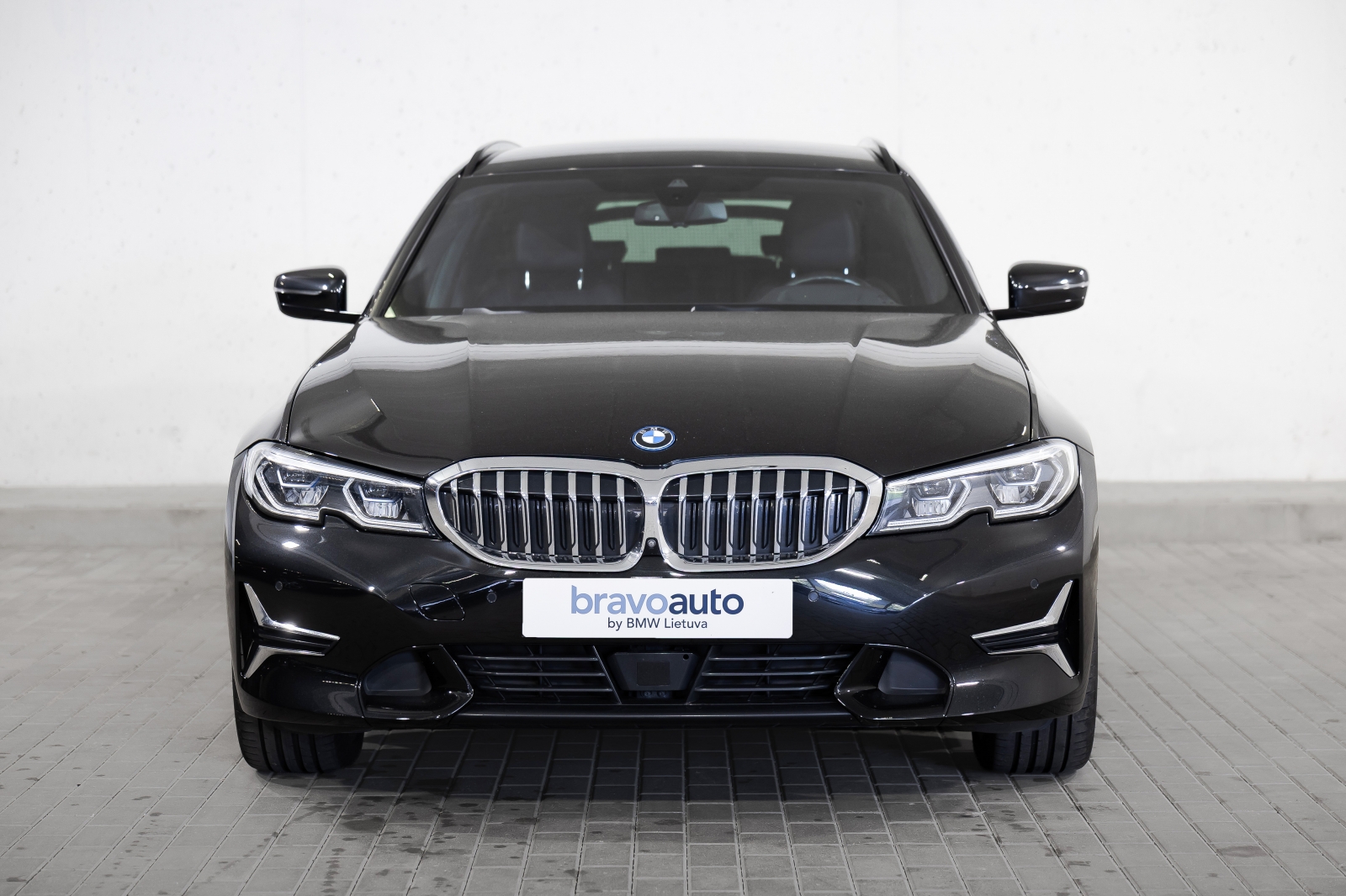 BMW 330 e