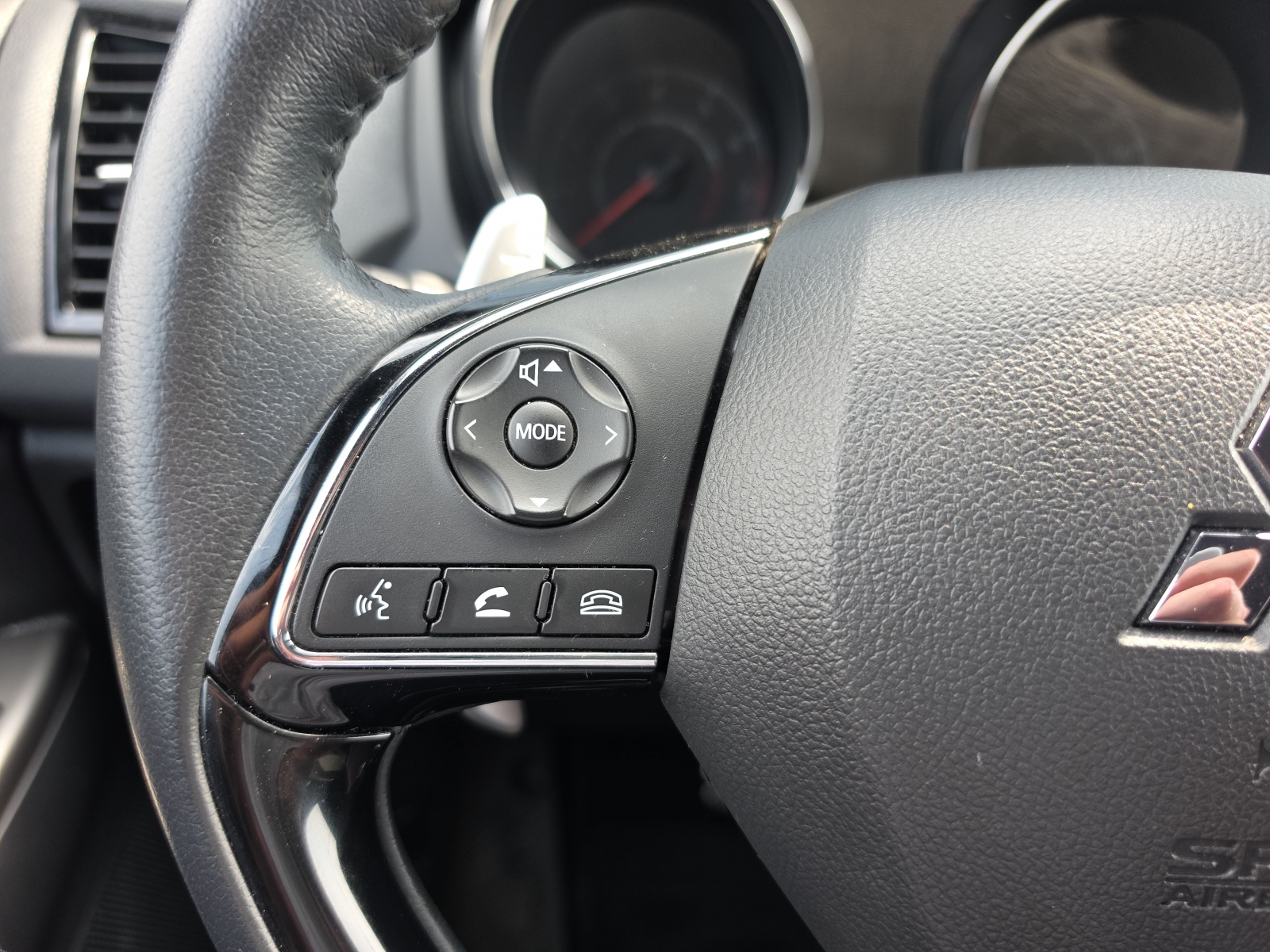Mitsubishi ASX Blackout