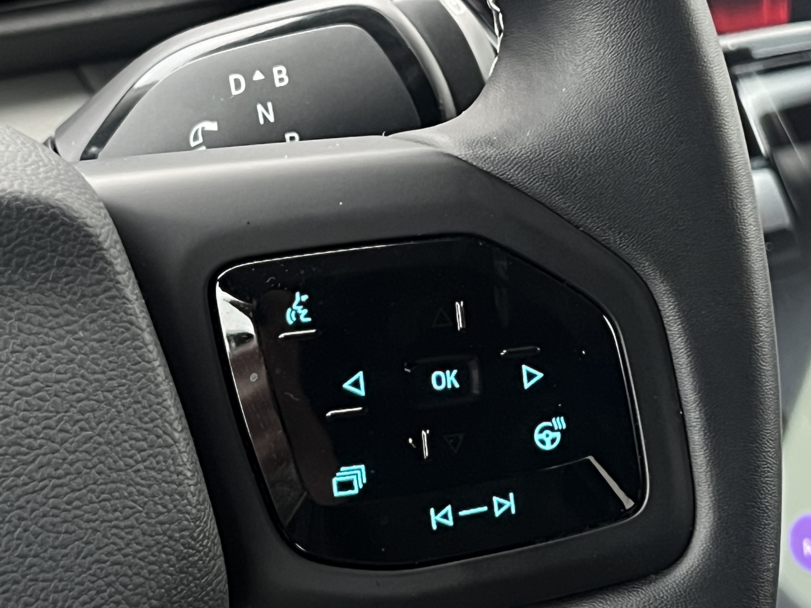 Ford Explorer Premium Extended Range AWD