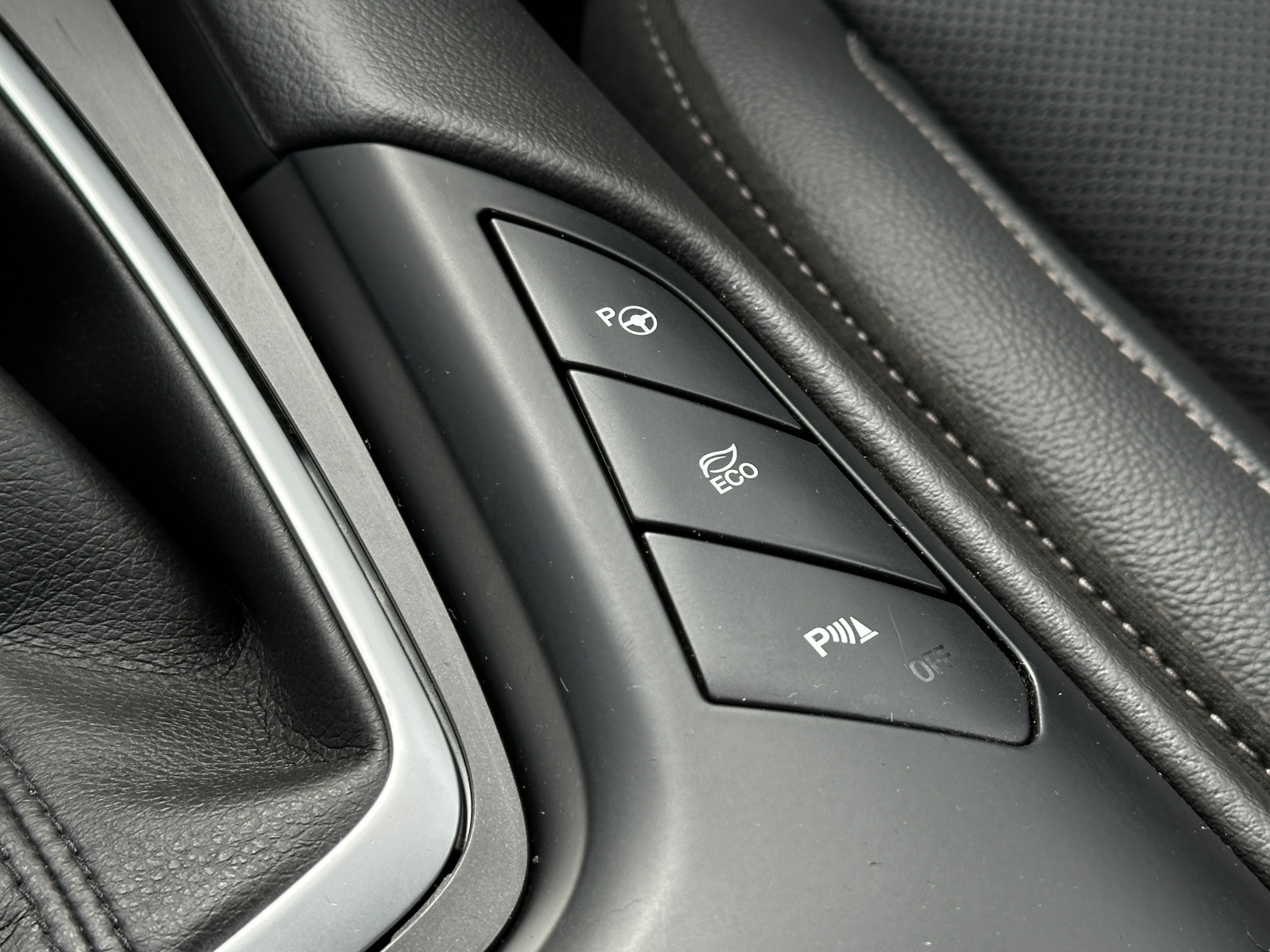 Ford Mondeo Tintaium Hybrid