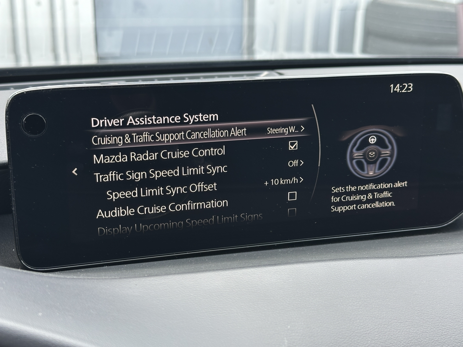 Mazda 3 Exclusive-Line