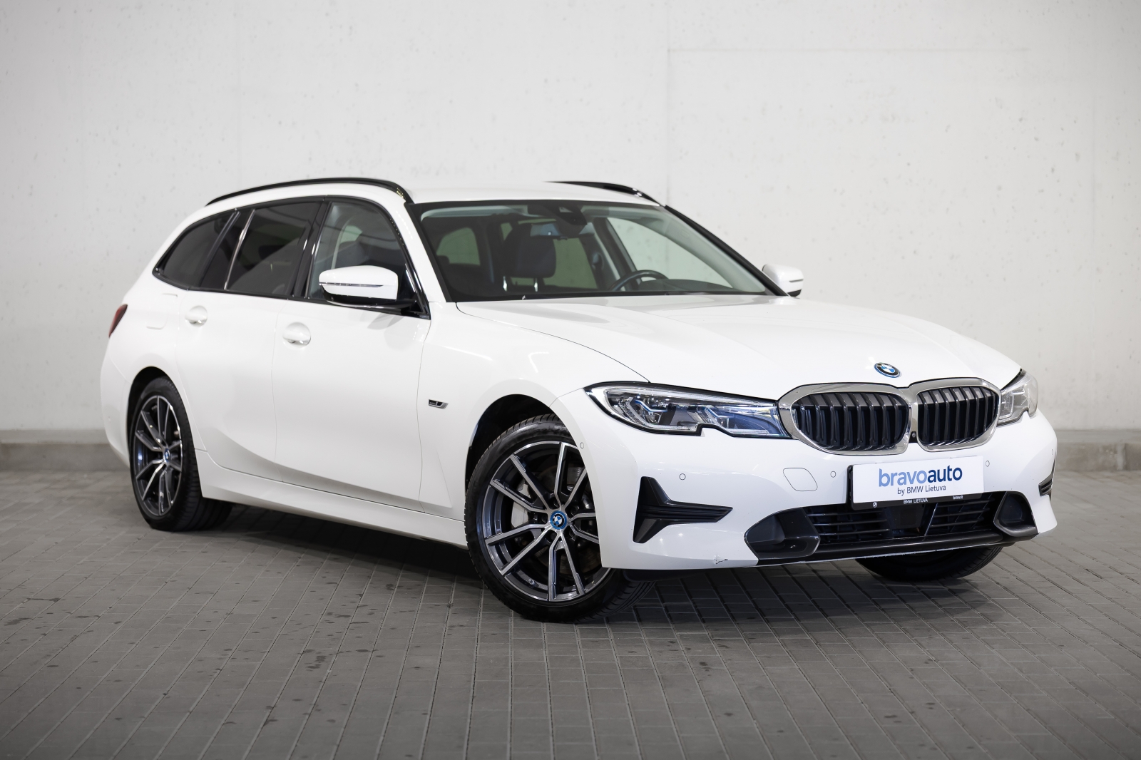 BMW 330 e xDrive