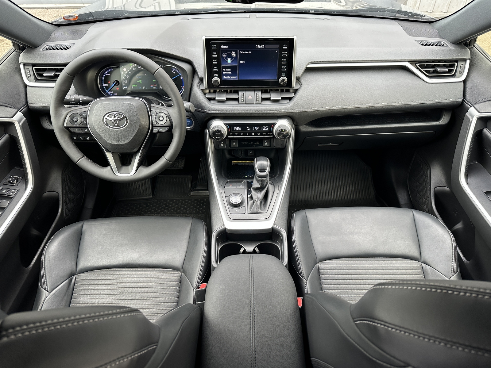 Toyota RAV4 Black Edition Hybrid AWD