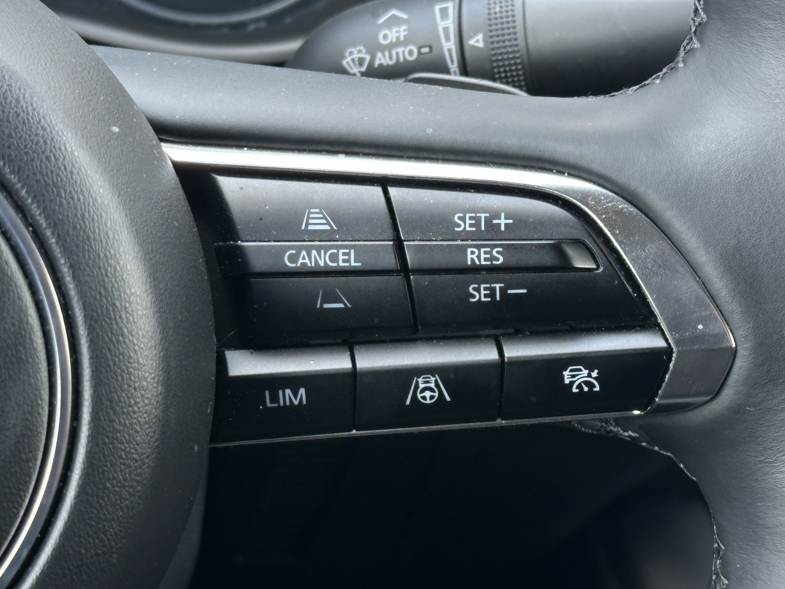 Mazda 3 Exclusive-Line