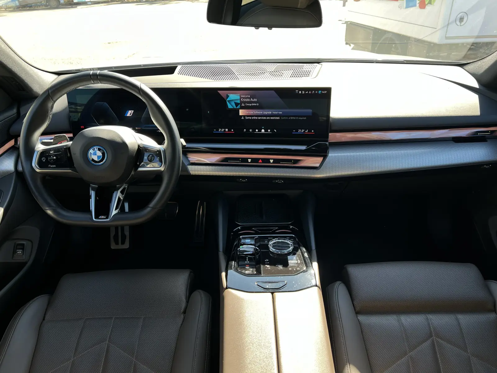 BMW i5 eDrive40