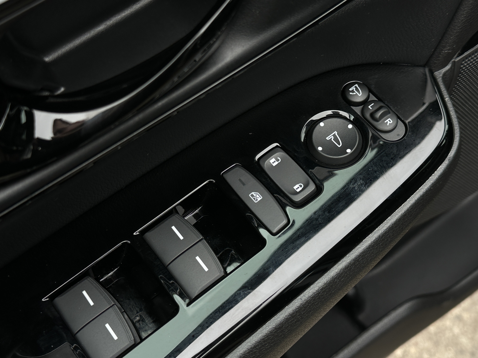 Honda CR-V Hybrid Black-Edition