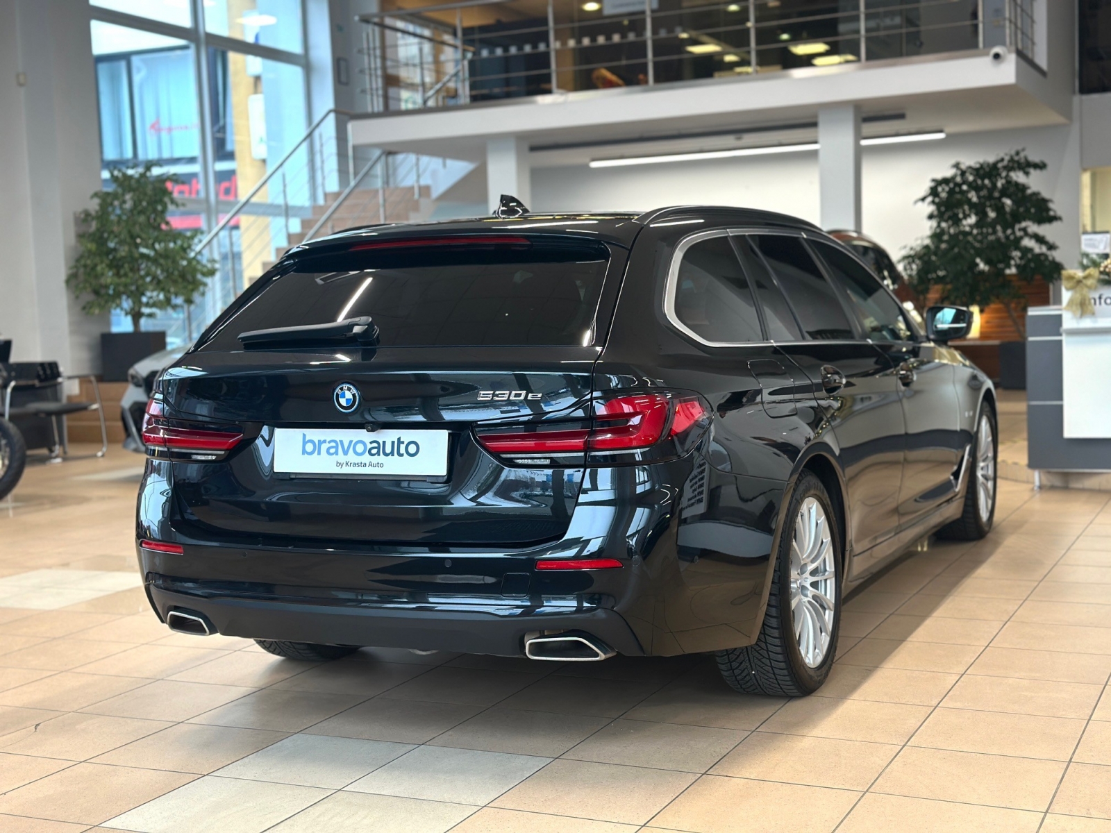 BMW 530 BMW 530e Touring