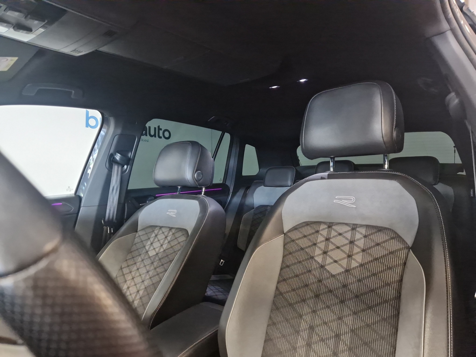 Volkswagen Tiguan 4Motion R-Line